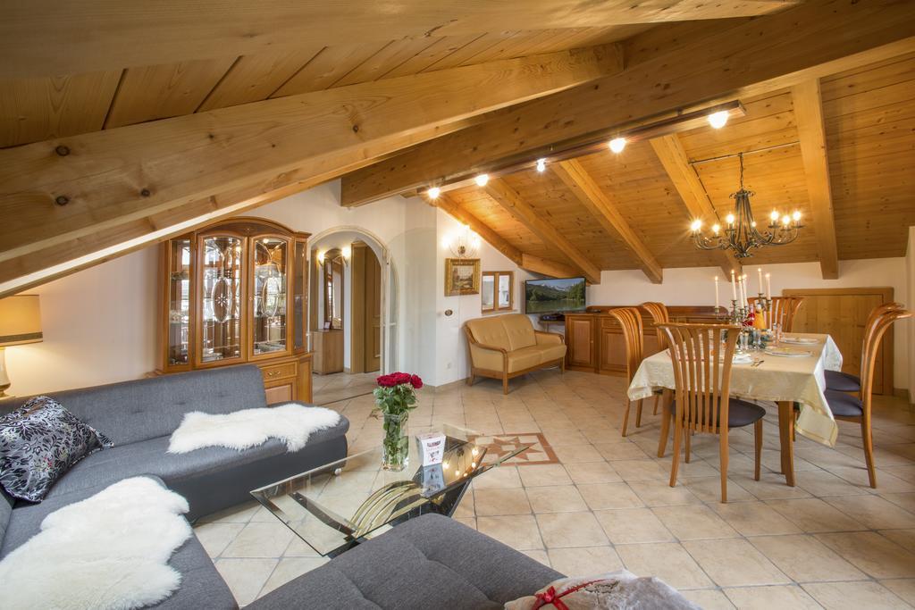 Golden Gapa Penthouse 1 Apartment Garmisch-Partenkirchen Room photo