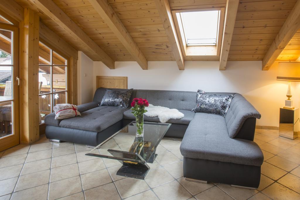 Golden Gapa Penthouse 1 Apartment Garmisch-Partenkirchen Room photo